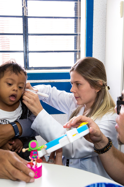 more-capacity-for-children-with-hearing-loss-Brazil-Hear-the-World-Foundation-01